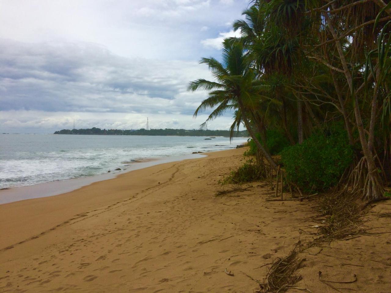 Aloha Beach Resort Tangalle Exterior foto