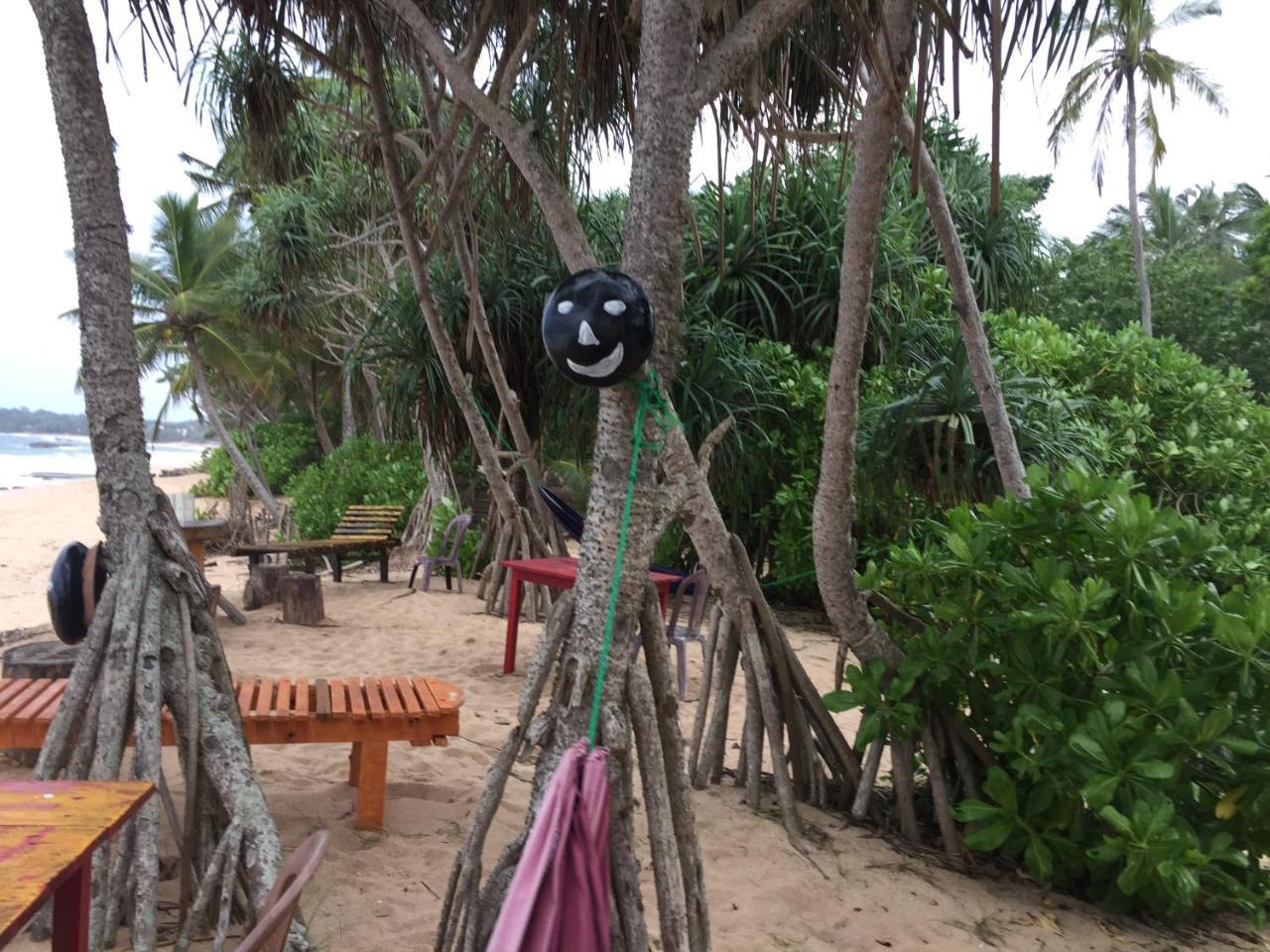 Aloha Beach Resort Tangalle Exterior foto