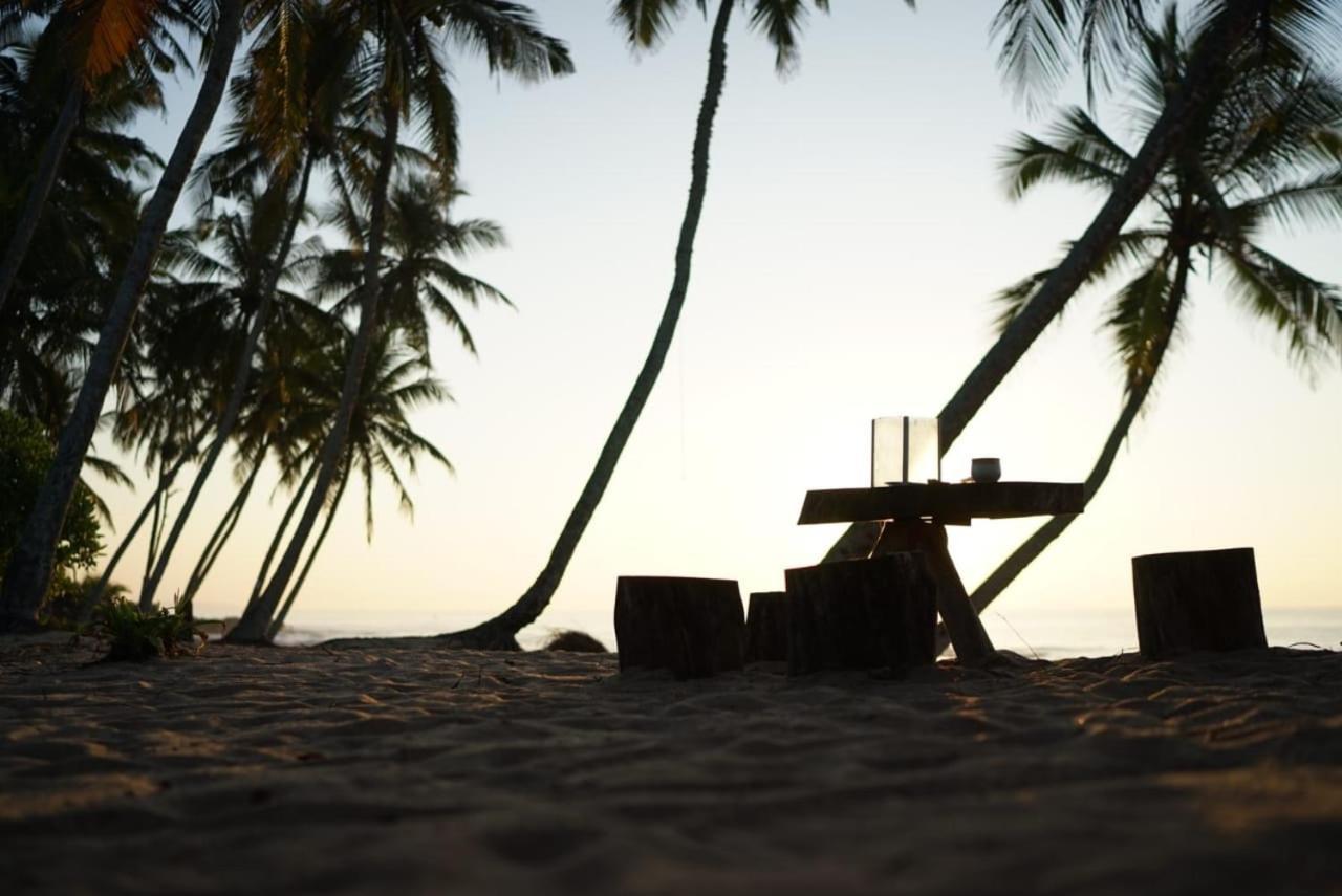 Aloha Beach Resort Tangalle Exterior foto