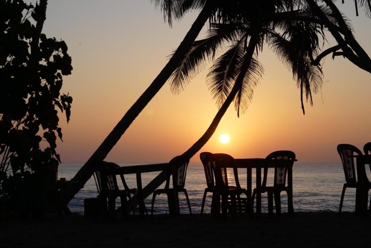 Aloha Beach Resort Tangalle Exterior foto